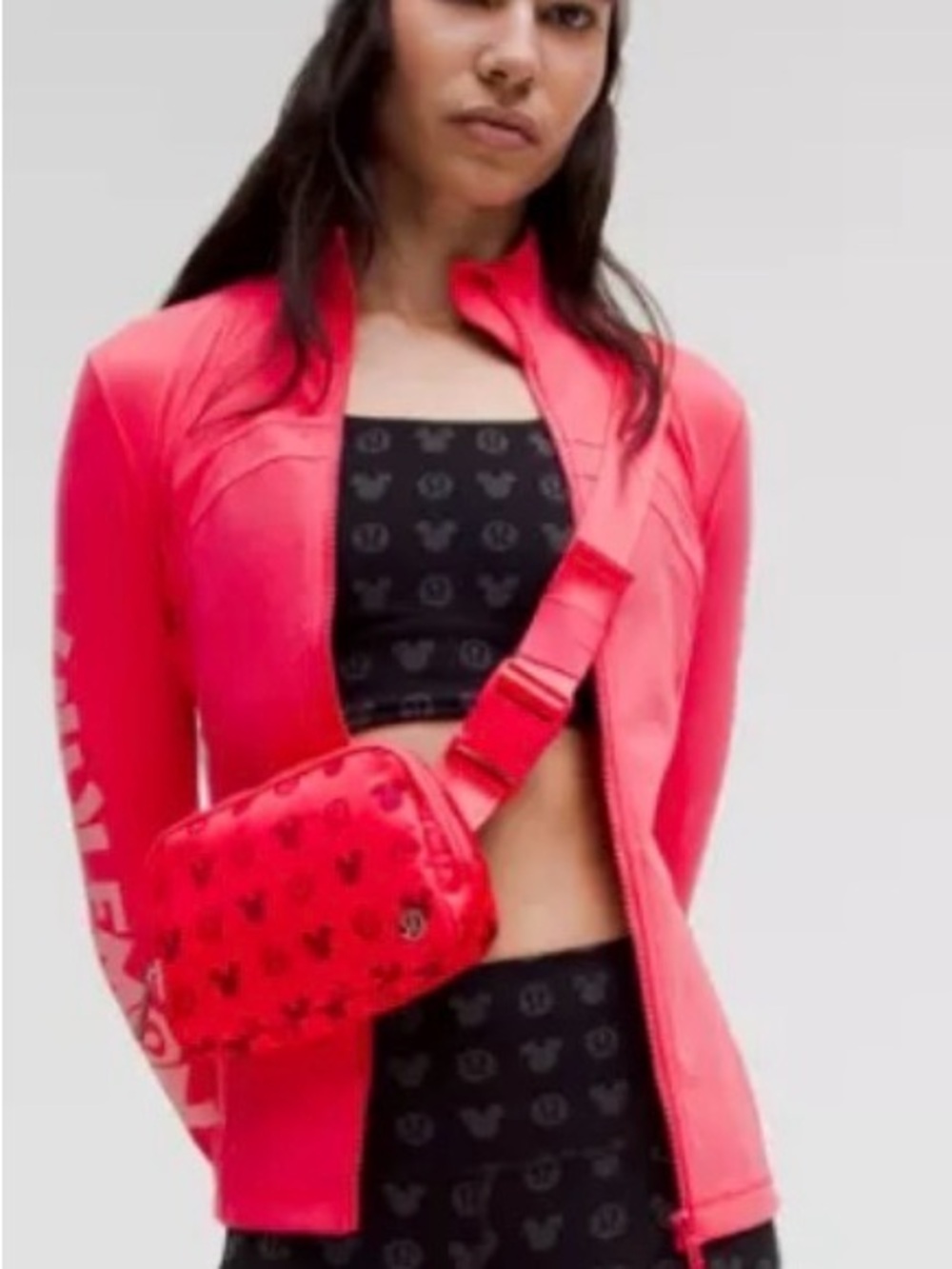 Disney x lululemon
Everywhere Belt Bag 1L Mickey and Logo Print - Picture 2 of 6